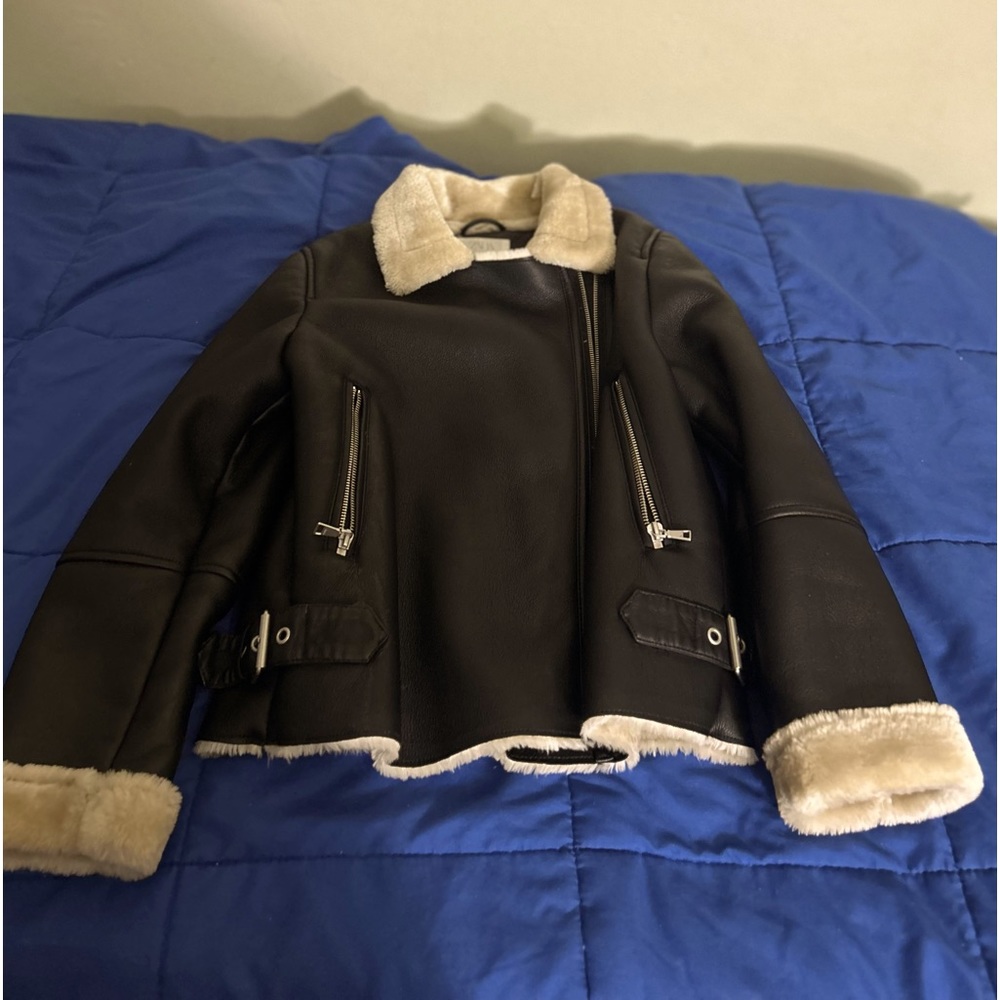 Zara Gils faux shearling